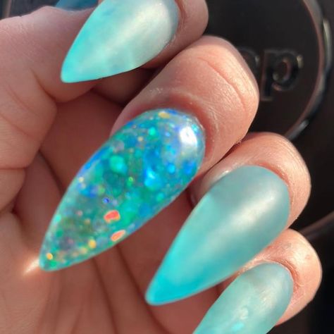 Sea Glass Nails Acrylic, Sea Glass Nail Design, Seaglass Nails, Sea Glass Nails, Sophisticated Manicure, Glass Nails Art, Nail Trend, Beauty Habits, School Dropout