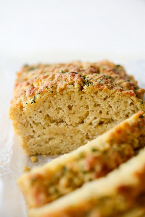 Irish Beer and Cheddar Bread Herb Quick Bread, Beer Bread Easy, Almond Milk Cheese, Irish Cheddar, Quick Bread Recipes Easy, Beer Bread Recipe, Muffin Bread, Beer Bread, Irish Soda Bread