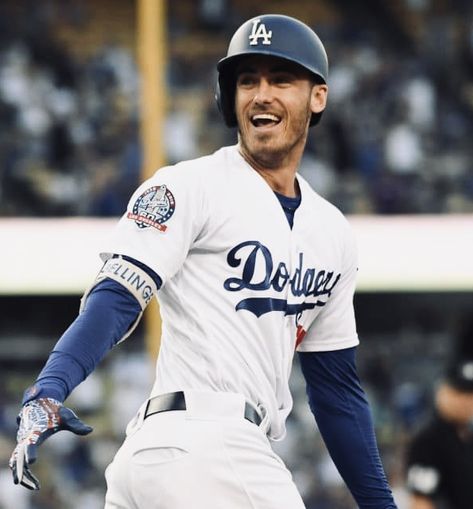 Bellinger Dodgers, Mlb Dodgers, Baseball Pics, Hot Baseball Players, Dodgers Nation, La Dodgers Baseball, Cody Bellinger, Buy Makeup, Baseball Guys