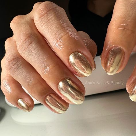 Gold Chrome Dip Powder Nails, Short Gold Chrome Nails, Gold Chrome Short Nails, Rust Chrome Nails, Short Almond Nails Gold, Orange Gold Nails, Silver Gold Nails, Gold Nails Chrome, Chrome Gold Nails