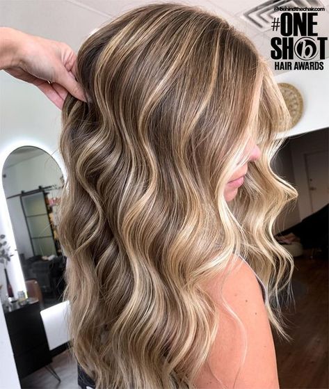 Blond Bayalage, Dirty Blonde Hair With Highlights, Blonde Light Brown Hair, Light Brunette Hair, Summer Blonde Hair, Brown Hair Inspo, Dyed Blonde Hair, Brunette Hair With Highlights, Dirty Blonde Hair