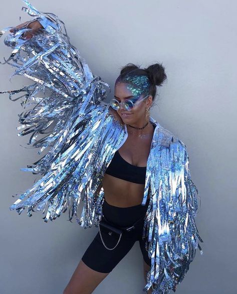 Livinggggg for @rensumich in Disco Dreams Galactic Outfit Ideas, Carnaval Ideas, Rave Wedding, Trance Party, Pride 2023, Pride Weekend, Space Makeup, Edm Festival Outfit, Bottle Blonde