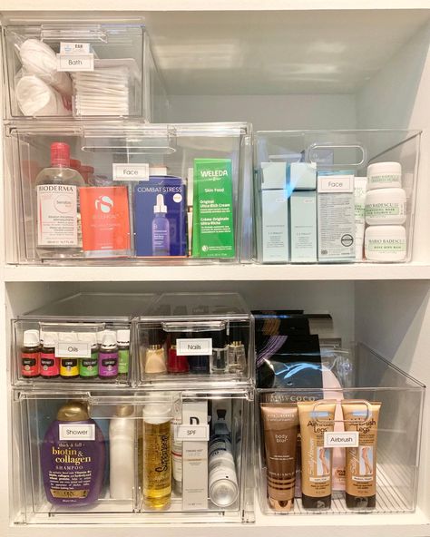 Makeup Organization Cabinet, Organization Methods, Product Organization, I Heart Organizing, Bathrooms Ideas, Makeup Drawer Organization, Deco Studio, Beauty Organization, Plastic Container Storage