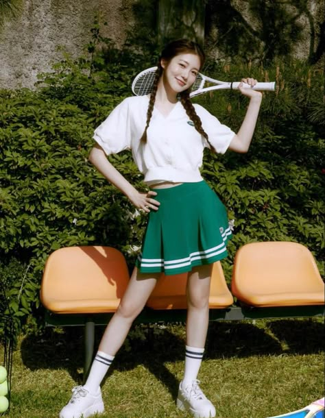 Sporty Photoshoot, Shin Yeeun, Gesture Drawing Poses, Tennis Outfits, Sports Girl, American School, Gesture Drawing, Tennis Clothes, Korean Celebrities