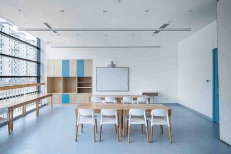 Tutoring Center, Learning Center Design, Early Learning Activities Preschool, Tuition Centre, Interior Design Sketchbook, Kindergarten Interior, Classroom Interior, Kids Interior Design, Modern Classroom