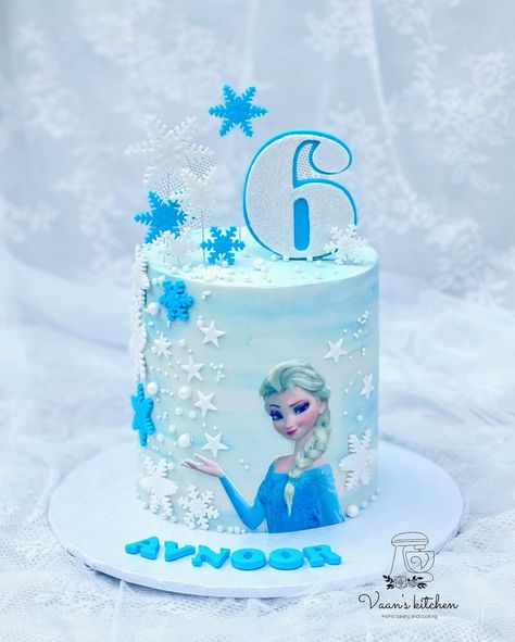 Frozen 3rd Birthday, Elsa Cake Frozen, Elsa Party, Cake Frozen, Elsa Cake, Elsa Cakes, Frozen Birthday Cake, Buttercream Cake Decorating, Bday Cake