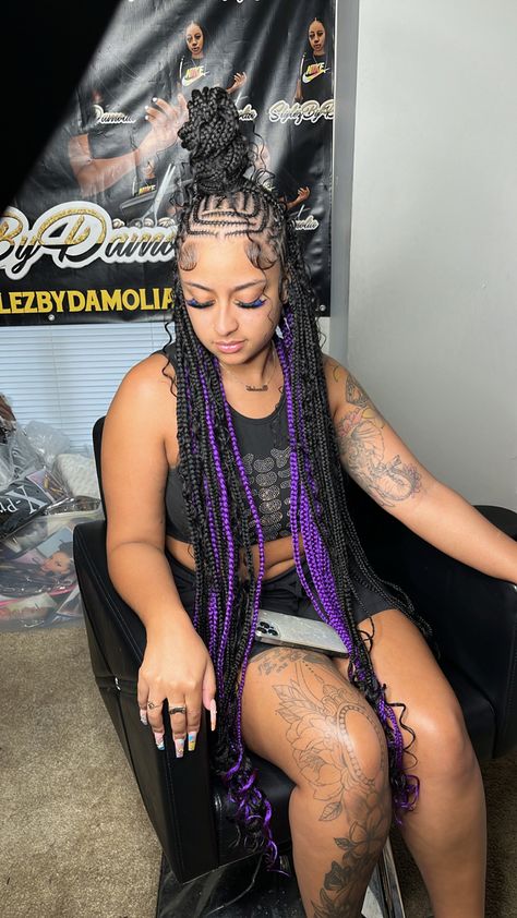 Bohemian Fulani Braids With Color, Fulani Braids Hairstyles Peekaboo, Bohemian Knotless Braids With Design, Fulani Braids With Color In The Back, Knotless With Designs At The Top, Braided Hairstyles Purple And Black, Purple Bohemian Braids, Tribals With Knotless Braids Color, Bohemian Peekaboo Knotless Braids