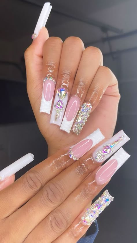 Short Nails With Jewels Rhinestones, Baddie Birthday Nails Long White, White Freestyle Nails Acrylic, Birthday Freestyle Nails, Nail Ideas Pink, Nails Coffin Short, Sweet 16 Nails, Fye Nails, Colored Acrylic Nails