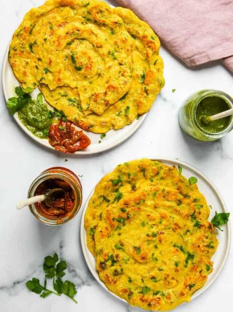 Healthy Oats Chilla Recipe For Breakfast And Brunch Dal Chilla, Moong Dal Chilla, Indian Bread Recipes, Vegan Flatbread, Savoury French Toast, Healthy Oats, Gluten Free Flatbread, Wheat Bread Recipe, Recipe For Breakfast