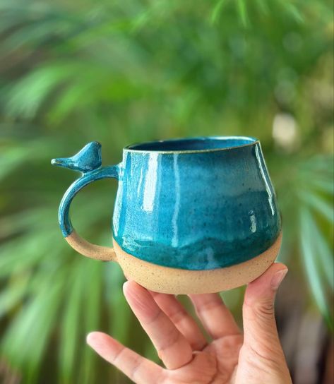 Mina | This beautiful mug showcases one of my successful glaze combinations.💚🤍I used 2 layers of honey flux over 2 layers of textured turquoise… | Instagram Honey Flux Glaze Combos, Power Turquoise Glaze Combinations, Amaco Honey Flux Glaze Combinations, Botz Glaze Combinations, Glaze Pottery Ideas, Textured Turquoise Glaze Combinations, Honey Flux Glaze Combinations, Amaco Textured Turquoise, Pottery Glaze Combinations