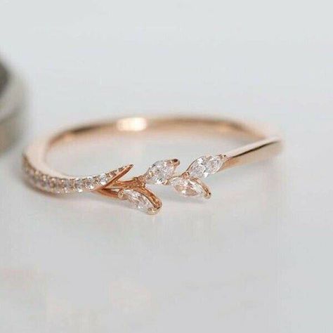 خواتم خطوبة, Crystal Engagement Rings, Dainty Wedding Ring, Dainty Engagement Rings, Ring Rosegold, Gold Rings Jewelry, Rose Gold Engagement, Eternity Wedding Band, Cute Rings