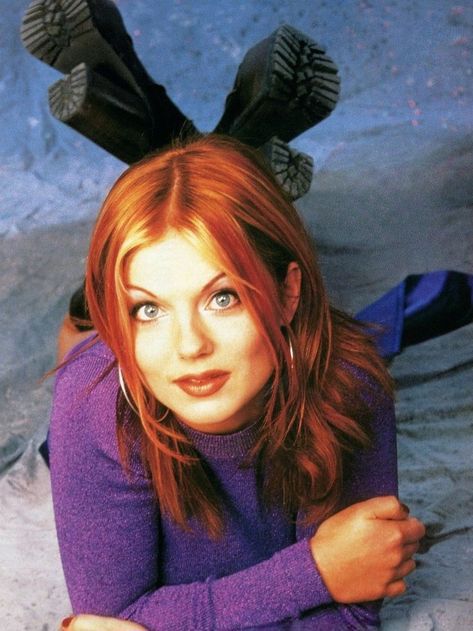 Geri Halliwell 90s, Ginger Spice Girl, Geri Horner, She Belongs To Me, 2000s Girl, Hipster Looks, Geri Halliwell, Ginger Spice, Ginger Girls