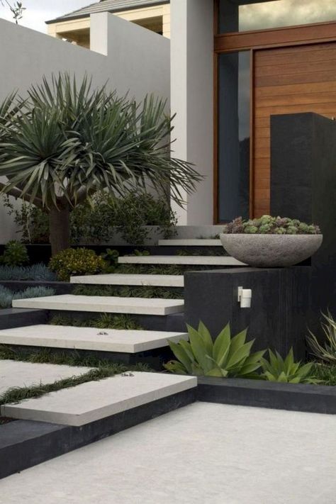 Modern Front Yard Landscaping Ideas, درج السلم, Moderne Have, Modern Front Yard Landscaping, Small Front Gardens, Modern Front Yard, Small Front Yard Landscaping, Small Front Yard, Front Garden Design