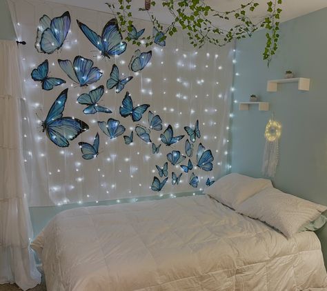 Room Ideas With Butterflies, Bedroom Ideas Butterflies, Blue Butterfly Bedroom Ideas, Butterfly Apartment Decor, Bedroom Butterfly Decor, Bedroom Asethic Ideas, Butterfly Room Ideas, Butterfly Bedroom Ideas, Butterfly Room Decor Aesthetic