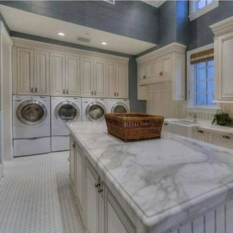 Describe this Laundry Room In ONE Word..... Traditional Laundry Room, House Laundry Room, Laundry Room/mud Room, Dream Laundry Room, Mudroom Laundry Room, Laundry Room Inspiration, Laundry Room Remodel, Laundry Mud Room, Paradise Valley