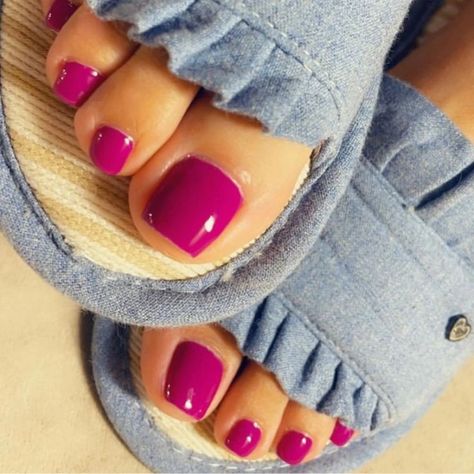 13 Fall Toenail Colors That Will Make Your Feet Fall-Ready - Autumnal Pedicure, Fall Toenails Pedicures, Toe Colors For Fall, Fall Gel Pedicure Ideas, November Pedicure Ideas, Fall Pedicure Colors Toenails 2024, Fall Nails Toes, Toenail Color Ideas, Fall Toenail Colors