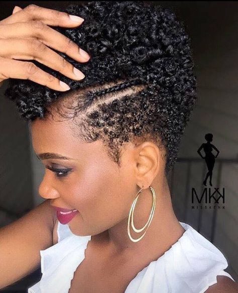 A-mazing! Low Cut Hairstyles For Ladies, Summer Hairstyles For Straight Hair, Short Twists Natural Hair, Low Cut Hairstyles, Ideas For Hairstyles, Tv Case, Coiling Natural Hair, Hairstyles For Summer, Natural Hair Haircuts