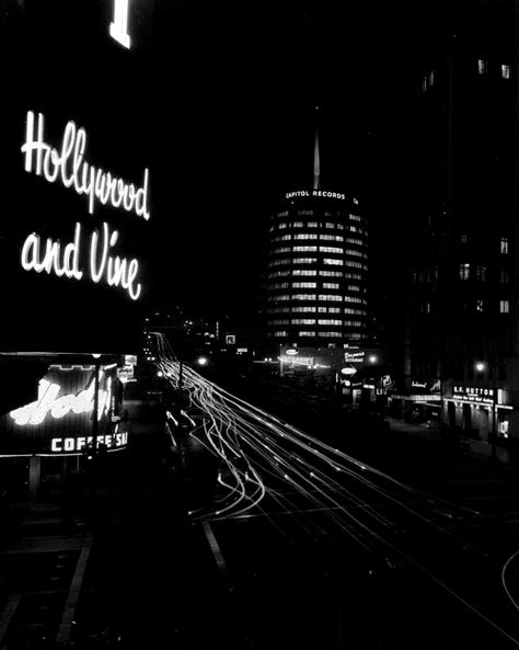 Water and Power Associates Hollywood And Vine, Los Angeles California Photography, Old Hollywood Aesthetic, Los Angeles Aesthetic, Los Angeles Hollywood, Hollywood Boulevard, Hollywood Sign, Vintage Los Angeles, Capitol Records