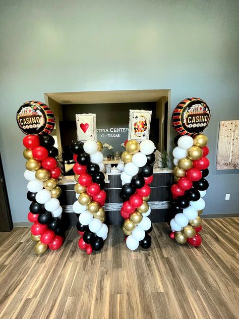 Casino Balloon Centerpieces, Casino Balloon Columns, Casino Themed Balloons, Casino Theme Balloon Arch, Casino Night Balloon Garland, Casino Theme Party Balloons, Casino Theme Christmas Tree, Casino Themed Homecoming, Casino Balloon Decor