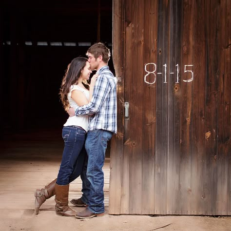 Country Theme Engagement Photos, Farm Engagement Photos Ideas, Schuylkill County, Country Engagement Pictures, Story Photography, Couple Engagement Pictures, Engagement Photos Country, Engagement Pic, Wedding Engagement Pictures