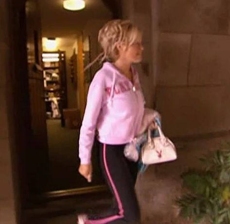 The Girls Next Door Aesthetic, Bridget Marquardt Outfits, Girls Next Door Outfits, Kendra Wilson 2000s, Girls Next Door Aesthetic, The Girl Next Door Outfits, Trashy Y2k Aesthetic, 2000s Fits, Bridget Marquardt