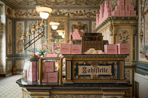 How To Make The Starring Pastry, Courtesan au Chocolat, From Wes Anderson's New Movie The Grand Budapest Hotel Wes Anderson Color Palette, Wes Anderson Aesthetic, Wes Anderson Style, Wes Anderson Films, Grand Budapest, Grand Budapest Hotel, Budapest Hotel, Wes Anderson, Film Set