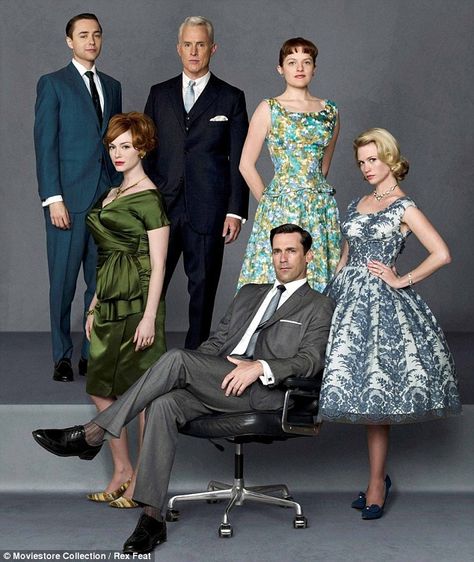 Just recently discovered via Netflix and now I'm kind of obsessed! Mad Men Hair, Mad Men Costume, John Slattery, Mad Men Party, Betty Draper, Vestidos Retro, Sofia Loren, Edward Norton, January Jones