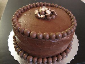 Whopper Cake, Hbd Ideas, Malt Cake, Chocolate Malt Cake, Malt Recipe, Malt Powder, Malted Milk Balls, Sweet Temptation, Ball Cake