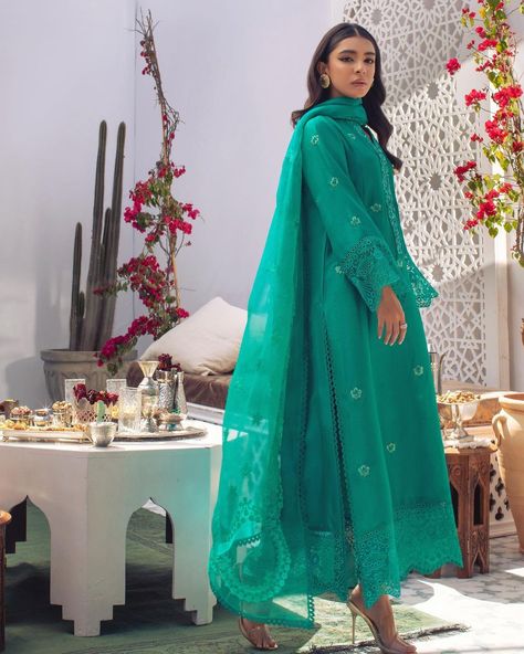 Ansab Jahangir on Instagram: “Marine green ✨ This stunning outfit features intricate machine embroidery motifs and delicate schifflie on the borders, paired with a…” Machine Embroidery Motifs, Suit Designs Indian Style, Ansab Jahangir, Cotton Dress Pattern, Embroidered Motifs, Beautiful Pakistani Dresses, Dress Design Patterns, Embroidery Suits Design, Designer Dresses Casual