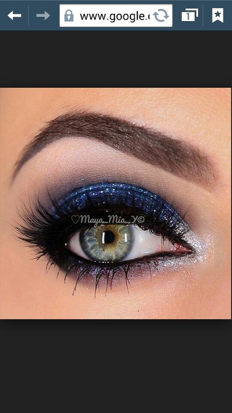 Blue and silver smokey eye Blue And Silver Smokey Eye, Silver Smokey Eye, Prom Eyes, Grey Smokey Eye, Silvester Make Up, Makeup Guide, Smokey Eyes, Blue Eyeshadow, Blue Makeup