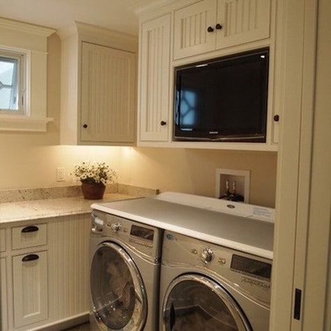 Laundry Room Ideas_04 Diy Renovation On A Budget, Laundry Room Design Ideas, Rustic Laundry Rooms, Small Laundry Room Organization, Room Storage Diy, Basement Laundry Room, Laundry Room Ideas, Farmhouse Laundry Room, Laundry Room Cabinets