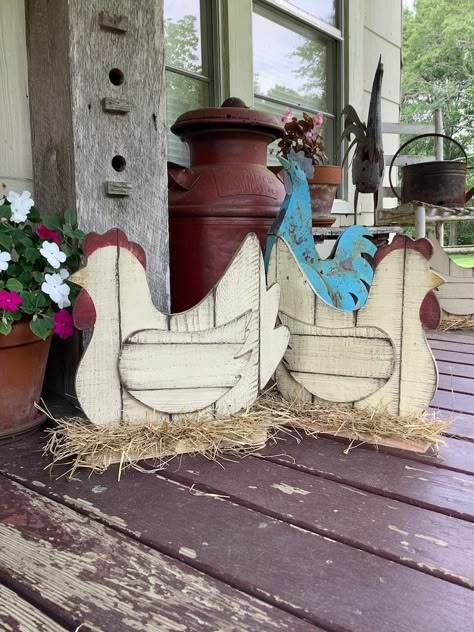 Pallet Wood Hen. Porch Decor - Etsy Painted Fence Pickets, Pallet Barn, Garden Archway, Wood Yard Art, Wood Craft Patterns, Chicken Crafts, Chicken Painting, Barn Wood Crafts, Wood Craft Projects