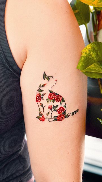 Cat And Plant Tattoo, Fluffy Tattoo, Tatu Ideas, Cat Outline Tattoo, Jasmine Tattoo, Tattoo Cafe, Side Thigh Tattoos, Pretty Flower Tattoos, Whimsical Tattoos