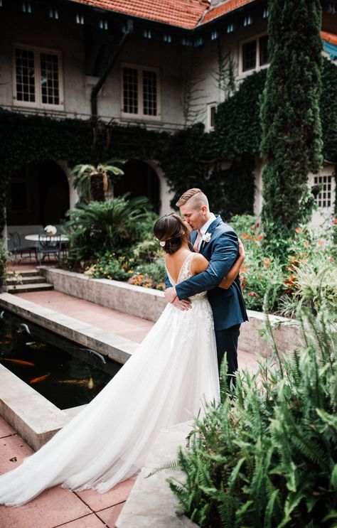 Sydonie Mansion Wedding, Outside Mansion, Wedding Photos Outside, Sydonie Mansion, Photos Outside, Orlando Wedding Venues, Mount Dora, Copper Wedding, Photos Inspo