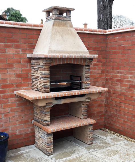 How To Build Your Masonry BBQ Masonry Bbq, Stone Bbq, Brick Bbq, Outdoor Cooking Area, Grill Area, Cottage Garden Design, Stone Masonry, Charcoal Bbq, Diy Store