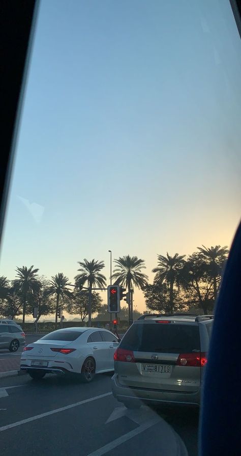 Dubai Aesthetic Morning, Dubai Morning Snapchat, Oddy Car, Car Aesthetic Morning, Car Snaps Morning, Dubai Morning, Aesthetic Dubai, Aesthetic Sunrise, Dubai Beach