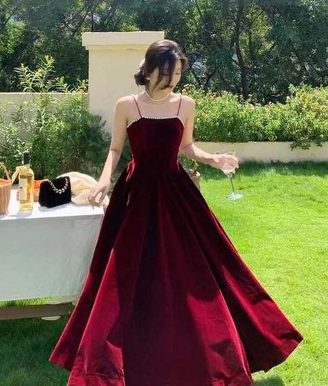 Simple Wedding Party Dress, Simple Wedding Party, Prom Dress Simple, Red Spaghetti Strap Dress, Prom Dresses Simple, Velvet Prom Dress, Simple Prom Dress, Burgundy Prom Dress, Womens Prom Dresses