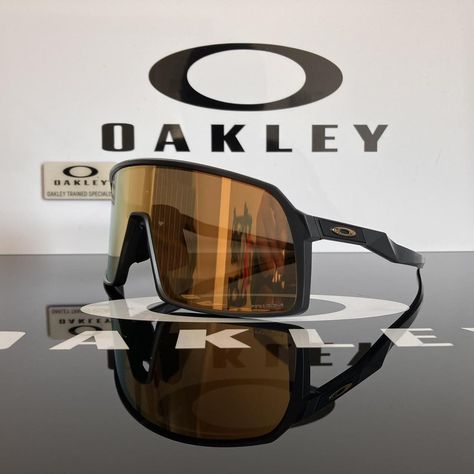 Oakley Sutro 24K Gold

👉Oakley sunglasses... - Depop Oakley Prizm, Oakley Sutro, Oakley Men, Men's Sunglasses, Gold Sunglasses, Oversized Sunglasses, Oakley Sunglasses, Sunglasses Accessories, Mens Sunglasses