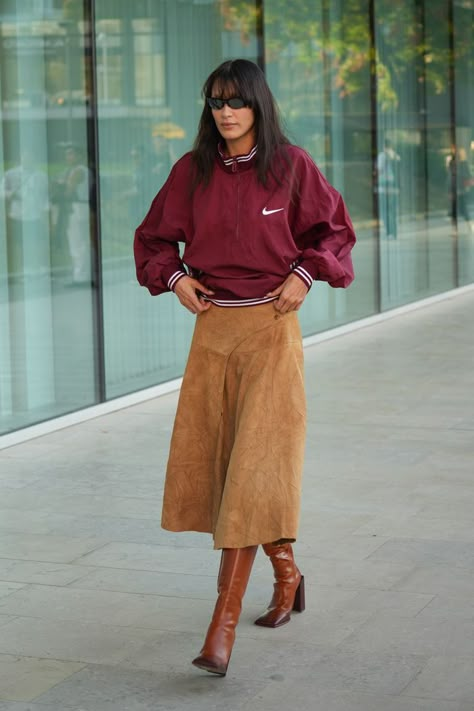 From Zoë Kravitz to Bella Hadid, Celebrities Are Already Wearing These 6 Boots Suede Skirt Outfit, Dark Green Skirt, Midi Skirt And Boots, Khakis Outfit, H&m Boots, 2025 Fashion Trends, Midi Flare Skirt, Skirts With Boots, Leather Midi Skirt