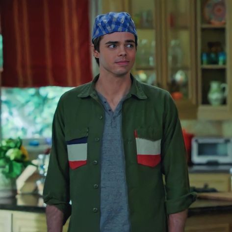 modern family icons // dylan icons Dylan Modern Family, Modern Family Icons, Reid Ewing, Dylan Core, Trials And Tribulations, Modern Family, Tv Shows, Tv, Quick Saves