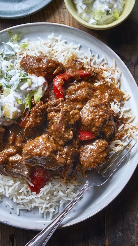 Beef Tikka Masala, Beef Tikka, Lamb Rogan Josh, Slow Cooker Lamb, Rogan Josh, Lamb Curry, Slow Cooked Beef, Bbc Food, Dinner Party Menu