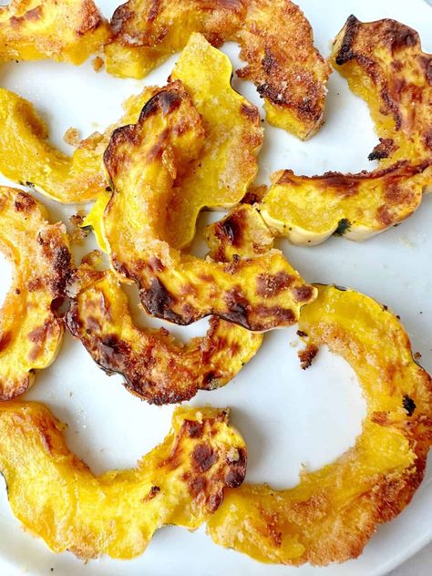 Air Fryer Delicata Squash Airfryer Delicata Squash, Delicato Squash, Delicata Squash Air Fryer, Air Fryer Squash, Delicata Squash Recipe, Taco Spice, Autumn Side Dishes, Delicata Squash, Autumn Salad