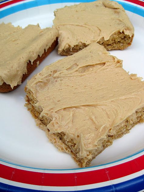 oatmeal peanut butter bars... I think I could modify these and make them a little less SINful Oatmeal Peanut Butter Bars, Bars With Peanut Butter, Oatmeal Peanut Butter, Oatmeal Cookie Bars, Peanut Butter Oatmeal Bars, Butter Bars, Peanut Butter Frosting, Peanut Butter Oatmeal, Butter Frosting