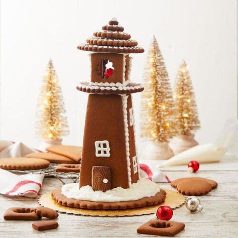 Gingerbread Lighthouse, Craft For All Ages, Gingerbread Ideas, Fun Holiday Crafts, Gingerbread House Designs, Gingerbread Party, Gingerbread House Cookies, Stonewall Kitchen, Gingerbread House Decorations