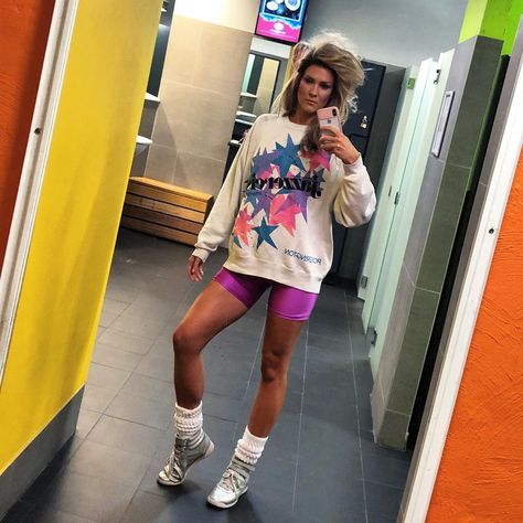 Scrunch Socks Outfit, 80s Aerobics Outfit, Aerobic Outfits, Scrunch Socks, Reebok Freestyle, 80s Shorts, Neon Shorts, Slouch Socks, Sock Outfits