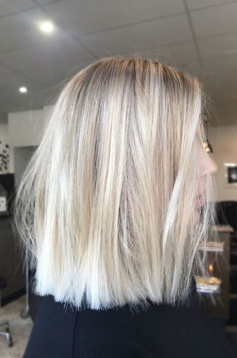 Blonde Long Bob Side Part, Blond For Cool Skin Tone, Lived In Blonde Lob, Blonde Hair Lived In, Lived In Blonde Short Hair, Trendy Blonde Hair Short, Short Light Blonde Hair, Bright Blonde Bob, Lived In Blonde Bob