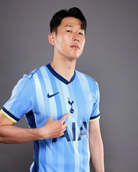 Tottenham Kit, Son Heungmin, Tottenham Hotspur Fc, Football Is Life, Tottenham Hotspur, Football, Quick Saves, American Football