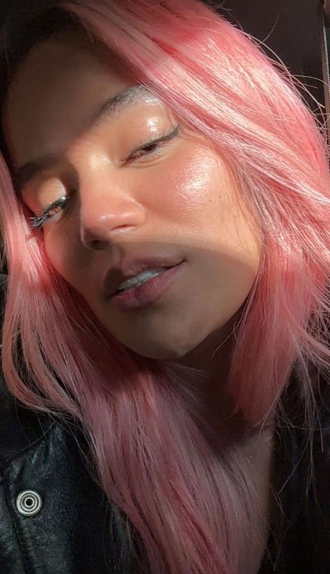 Karol G Pink Hair 2023, Karol G Pink Hair, Light Pink Hair, G Hair, Hair Color Pink, Pink Vibes, Woman Crush, Girly Fashion, Aesthetic Photo