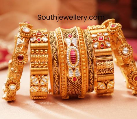 22 Carat gold antique bangles set studded with kundans by FCBL Jewellers. bangaru gajulu models, bangle models 2018, bangles set catalogue Antique Bangles, Gold Bangles Indian, Perhiasan India, Gold Bangle Set, Antique Jewellery Designs, Gold Necklace Indian Bridal Jewelry, Antique Bridal Jewelry, Antique Jewelry Indian, Bangles Design