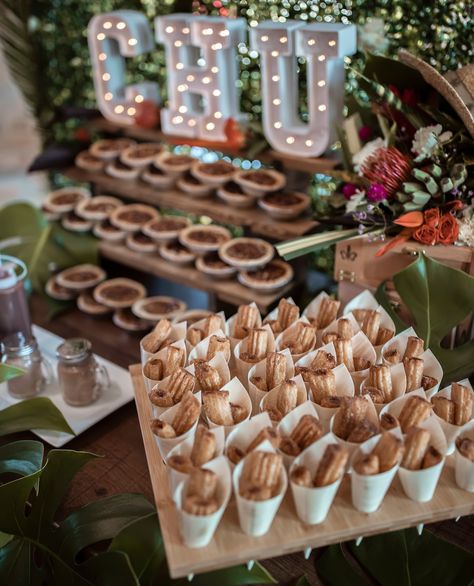 Churro Table Wedding, Churro Cups For Wedding, Churro Party Favor, Churro Bar Wedding Dessert Tables, Beignet Bar Wedding, Churros At Wedding, Churro Display Dessert Tables, Mexican Dessert Wedding, Churro Stand Wedding